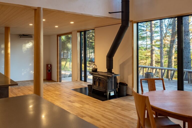 千ヶ滝の家-離れのある家 | House in Sengataki-House with Annexes みかんぐみ MIKAN ...